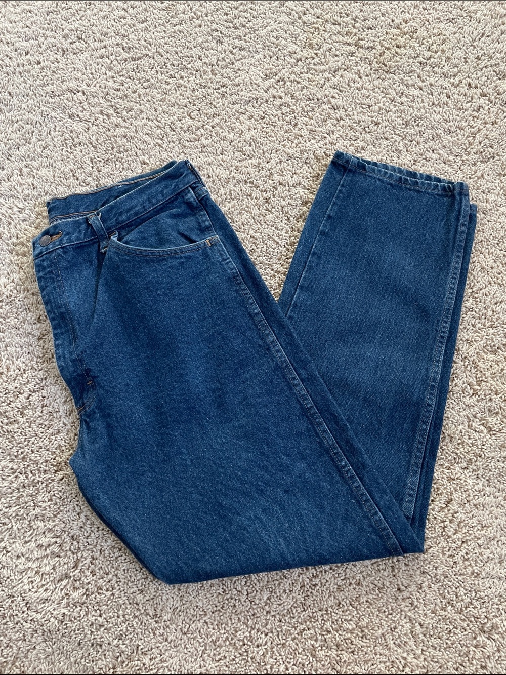 Rustler by Wrangler Men’s Regular Fit Straight Leg Medium Wash Heavyweight Jeans